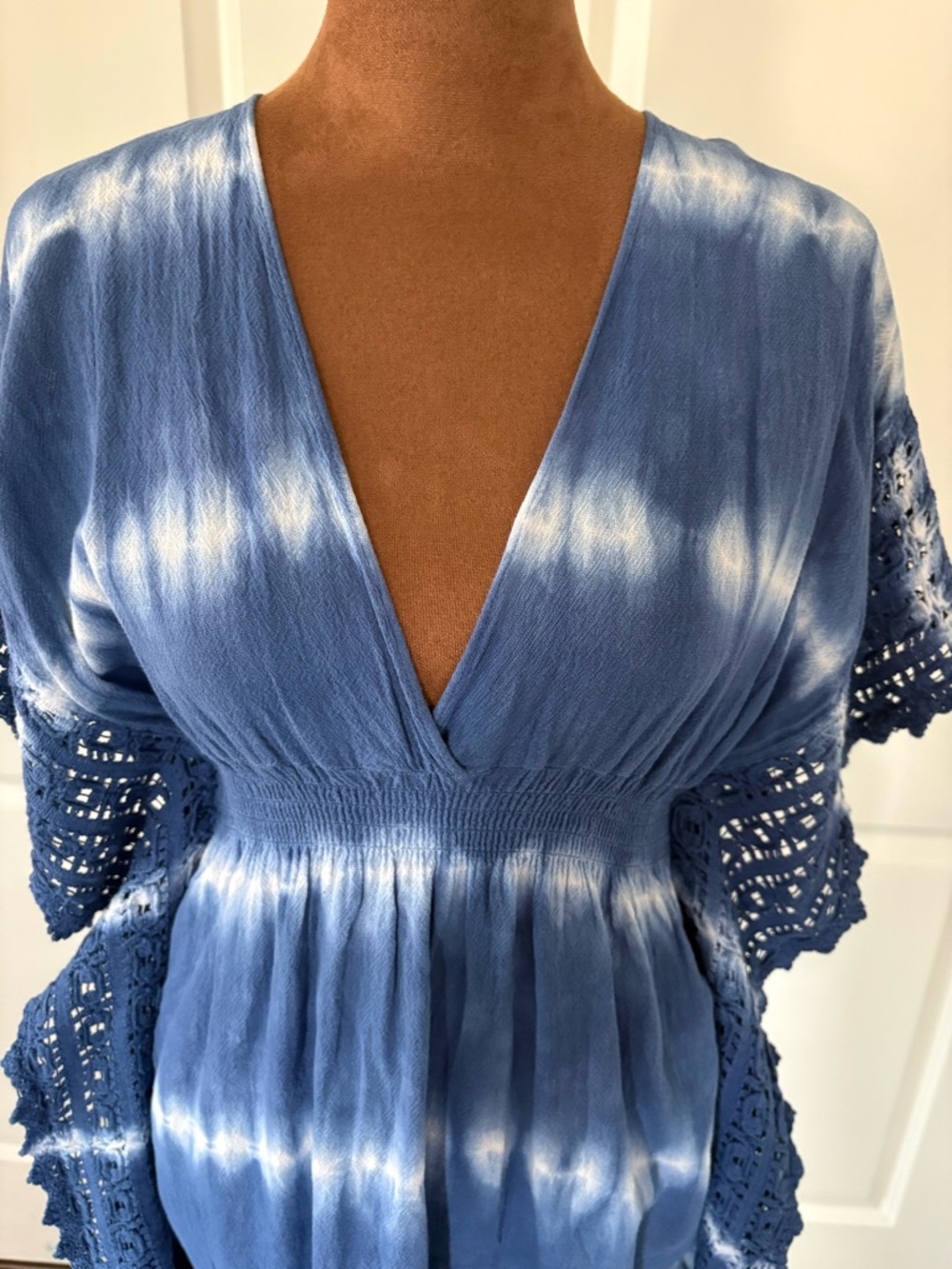 Blue Tie-Dye V-Neck Crochet Sleeve flowy boho Dress - resort ware / coverup - S - Picture 3 of 6
